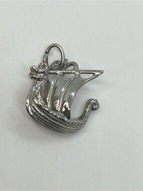Vtg 925 Sterling Silver Vintage Viking Longship Boat Charm Pendant